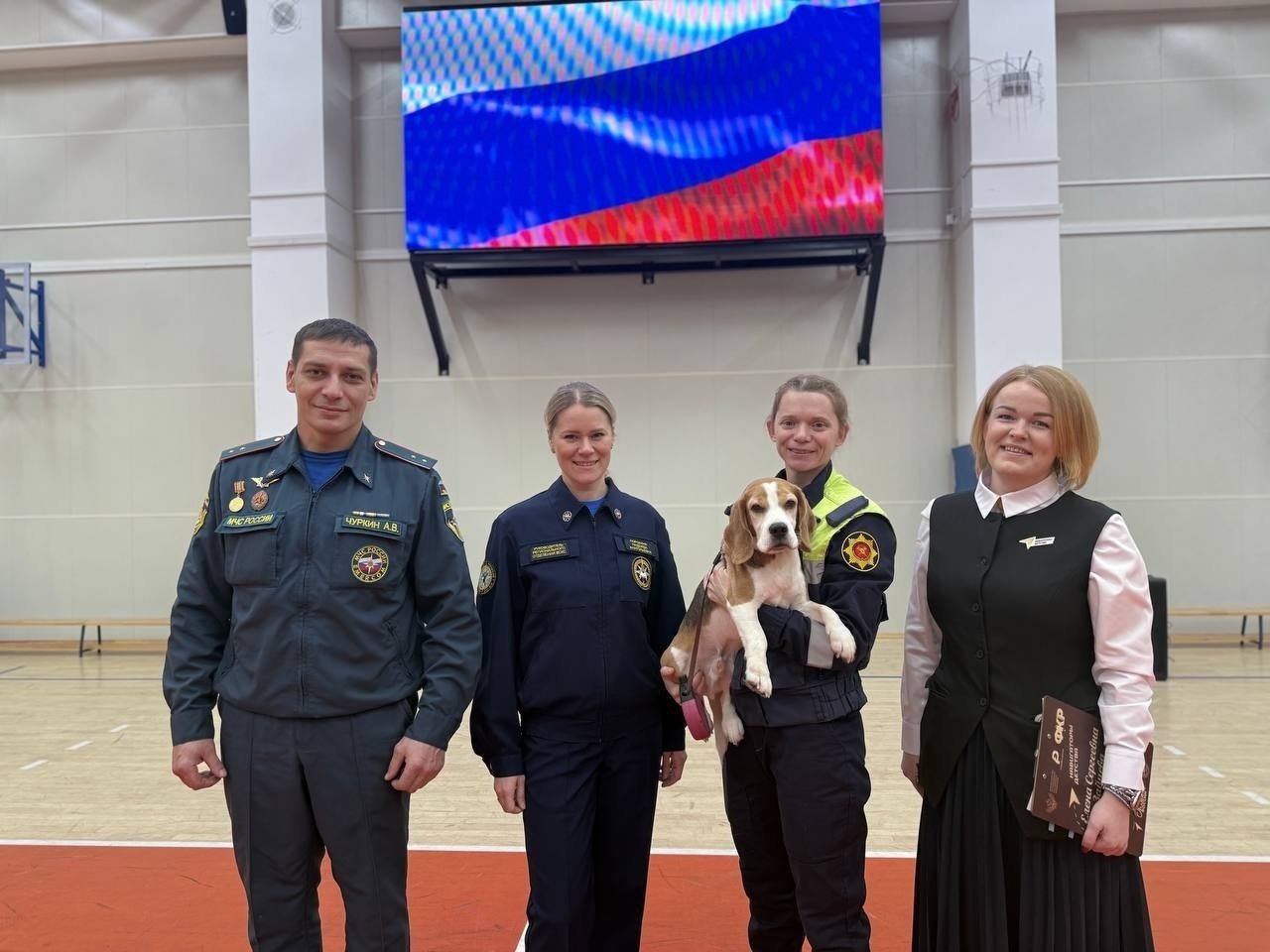 Школьники узнали о профессии кинолог-спасатель Школьники узнали о профессии кинолог-спасатель