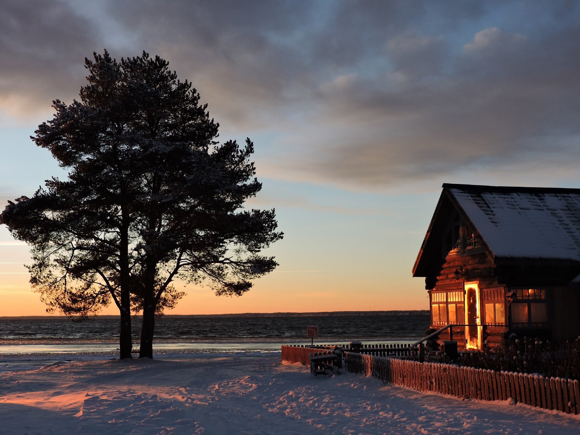 Утро на берегу Лёкшмозера. Яркие фотографии Марии Кривоноговой