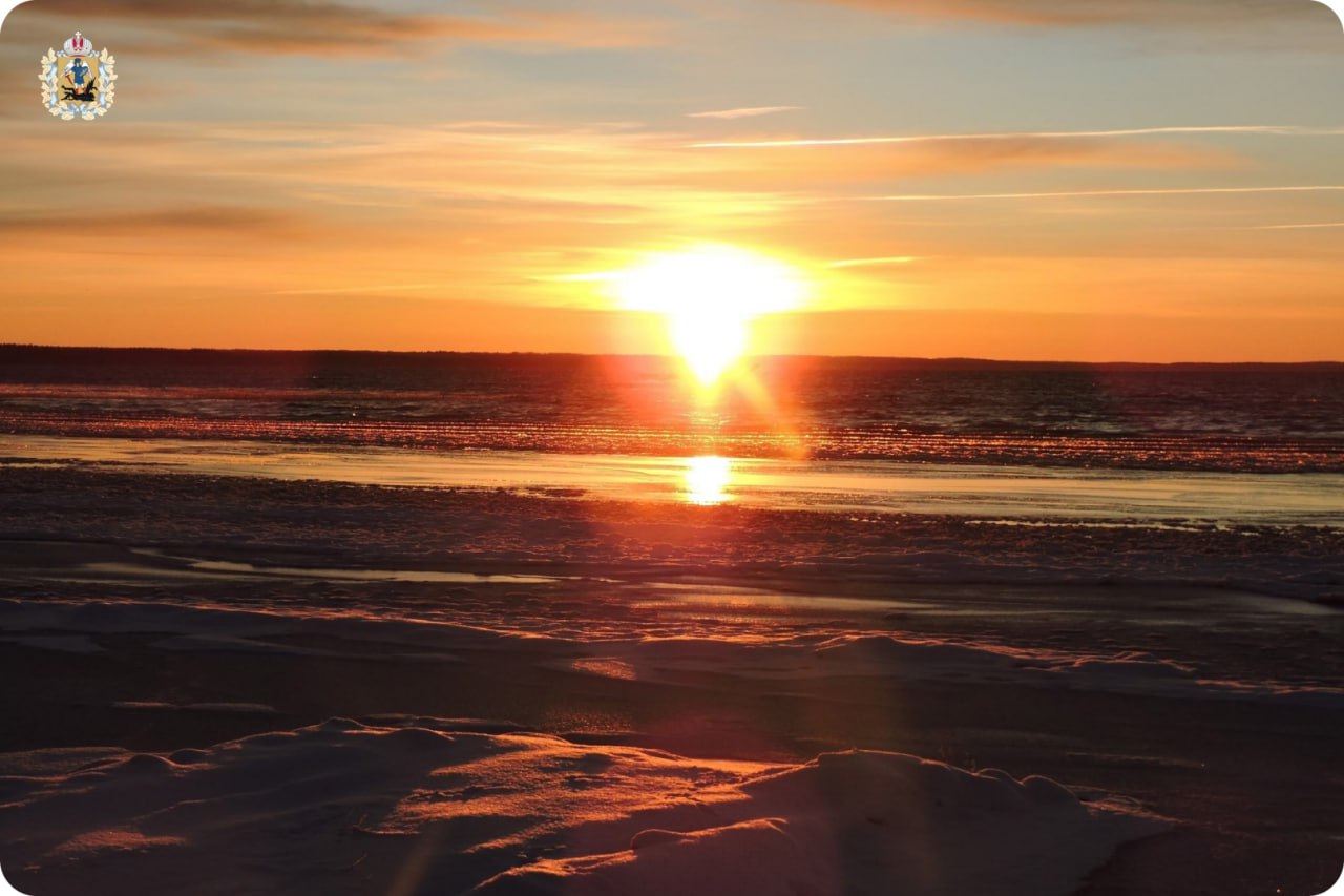 Делимся с вами сказочным и уже почти зимним пейзажем с берегов Лекшмозера в Каргопольском округе Делимся с вами сказочным и уже почти зимним пейзажем с берегов Лекшмозера в Каргопольском округе