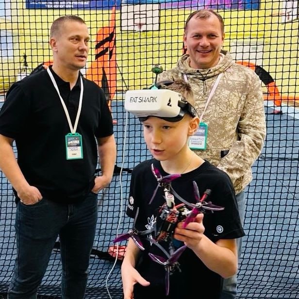 Игорь Арсентьев: В городе корабелов впервые состоялись гонки дронов Игорь Арсентьев: В городе корабелов впервые состоялись гонки дронов