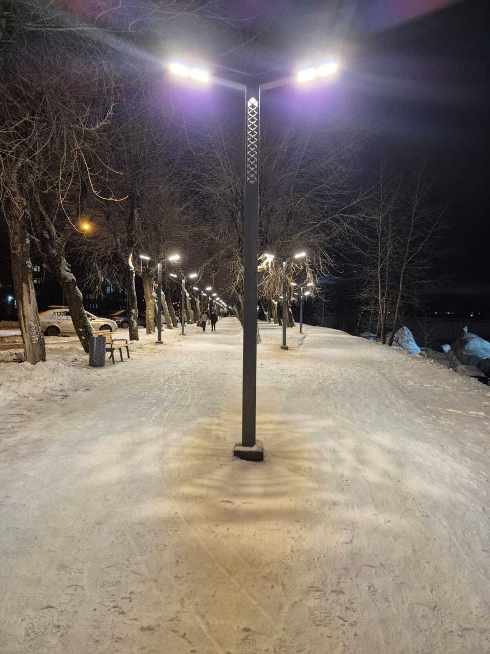 В Архангельске на набережной от улицы Гагарина до ликёро-водочного завода зажглись фонари В Архангельске на набережной от улицы Гагарина до ликёро-водочного завода зажглись фонари