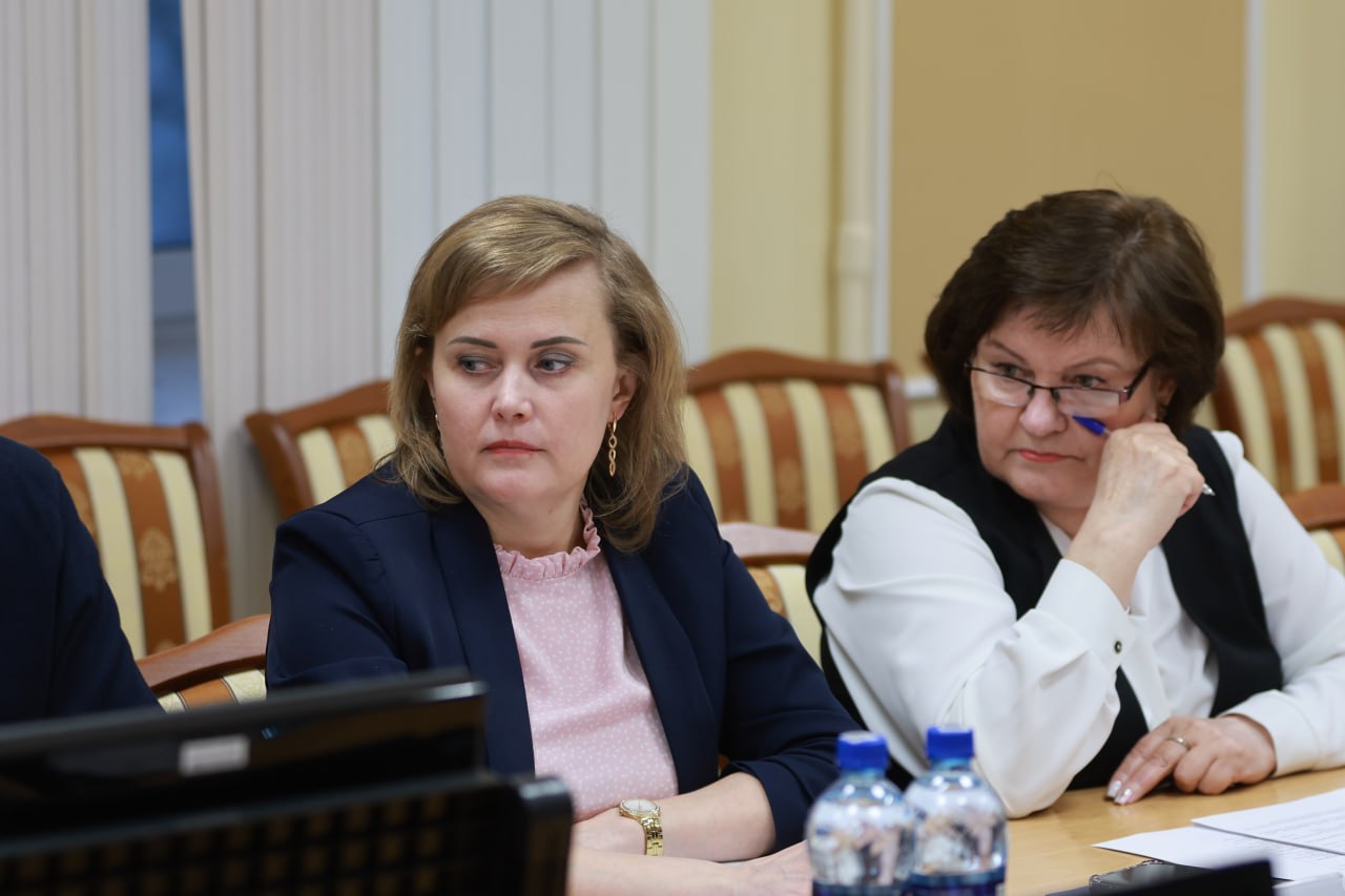 В администрации города вновь состоялось совещание при первом заместителе председателя регионального правительства Дмитрии Рожине В администрации города вновь состоялось совещание при первом заместителе председателя регионального правительства Дмитрии Рожине