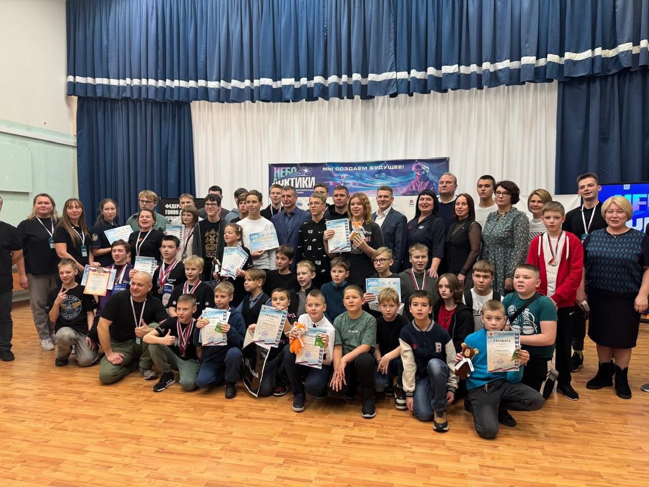 Игорь Арсентьев: В городе корабелов впервые состоялись гонки дронов Игорь Арсентьев: В городе корабелов впервые состоялись гонки дронов