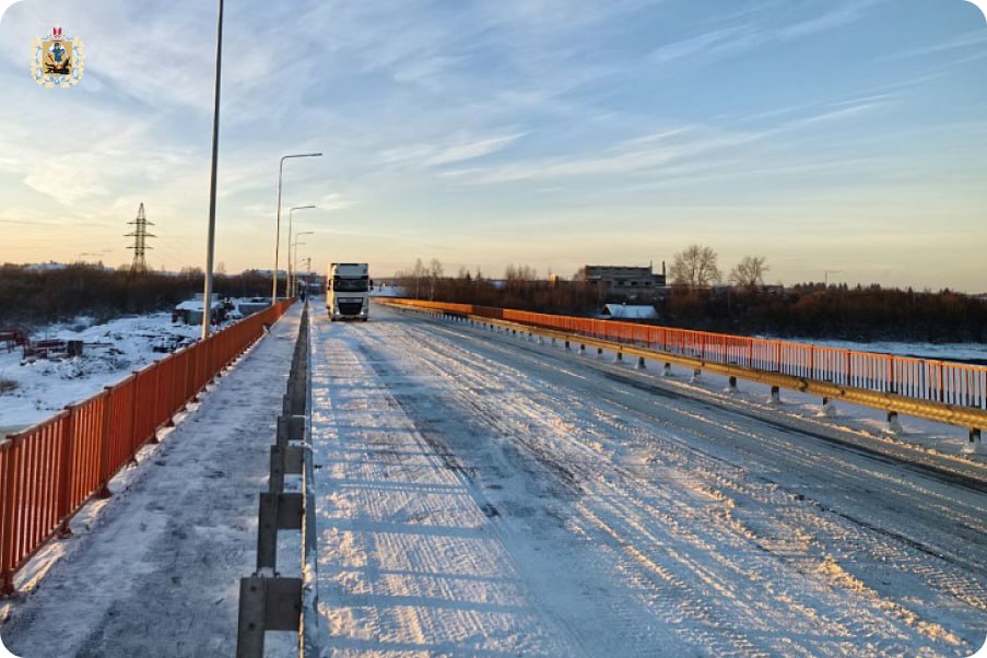 На мосту через реку Онегу в Каргопольском округе открыли рабочее движение
