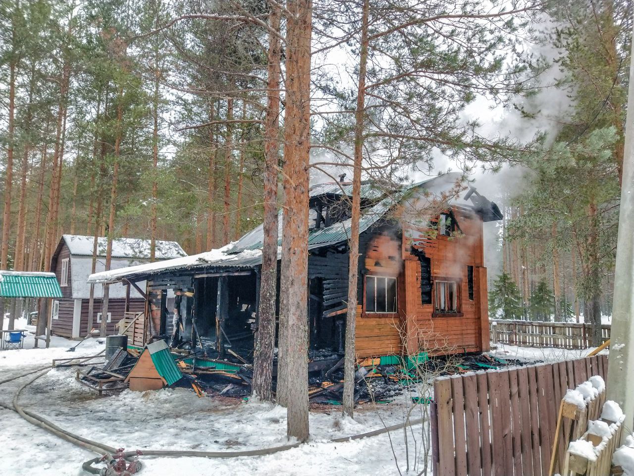 В Котласском округе сгорел жилой дом