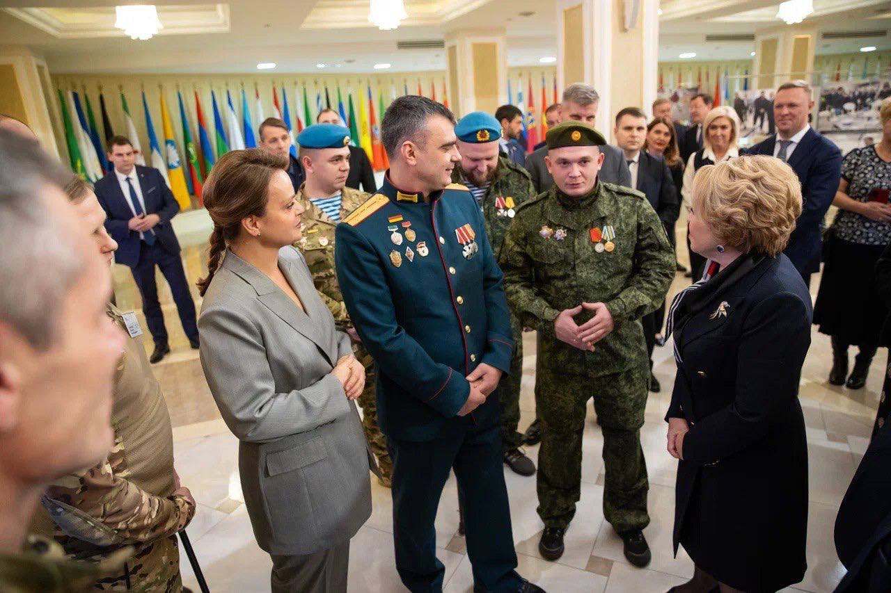 Анна Цивилева: Сегодня Государственный фонд «Защитники Отечества», госкорпорация «Ростех» и семь российских регионов подписали соглашения о сотрудничестве в Совете Федерации Анна Цивилева: Сегодня Государственный фонд «Защитники Отечества», госкорпорация «Ростех» и семь российских регионов подписали соглашения о сотрудничестве в Совете Федерации