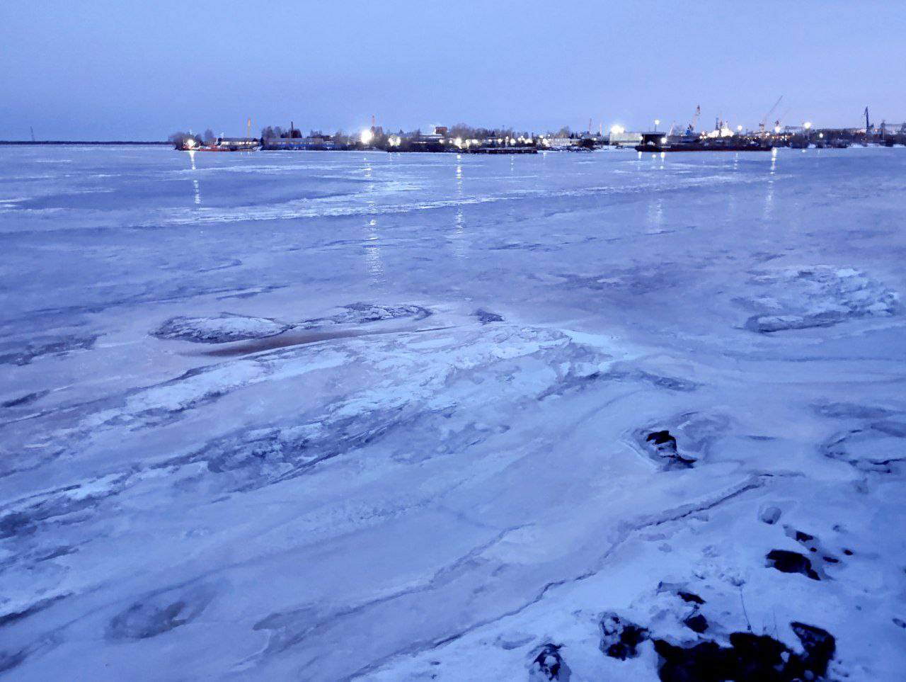 С первым днём зимы! Делимся волшебным кадром от нашего корреспондента Романа Филковского