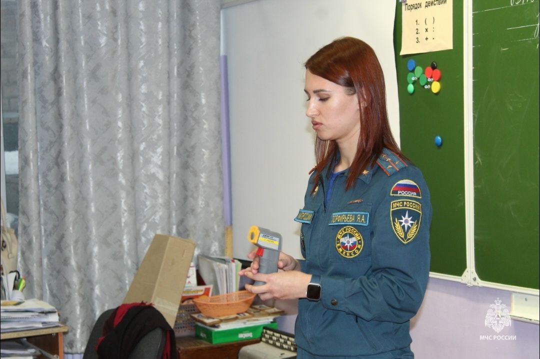 Как сотрудники МЧС России зажигают интерес у подрастающего поколения Как сотрудники МЧС России зажигают интерес у подрастающего поколения