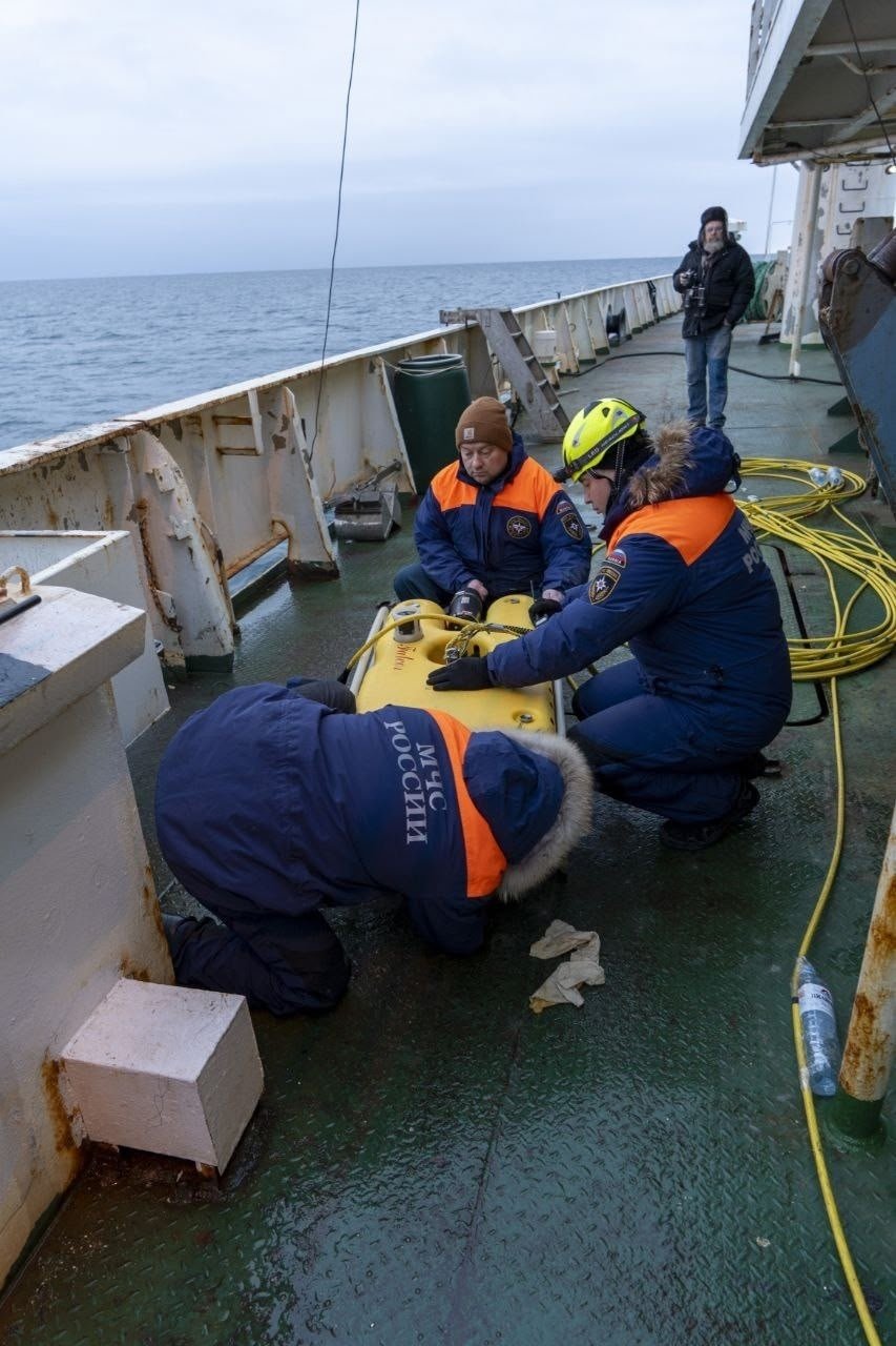 Эпичные кадры МЧС. В Карском море завершилась экспедиция с участием спасателей МЧС России Эпичные кадры МЧС. В Карском море завершилась экспедиция с участием спасателей МЧС России