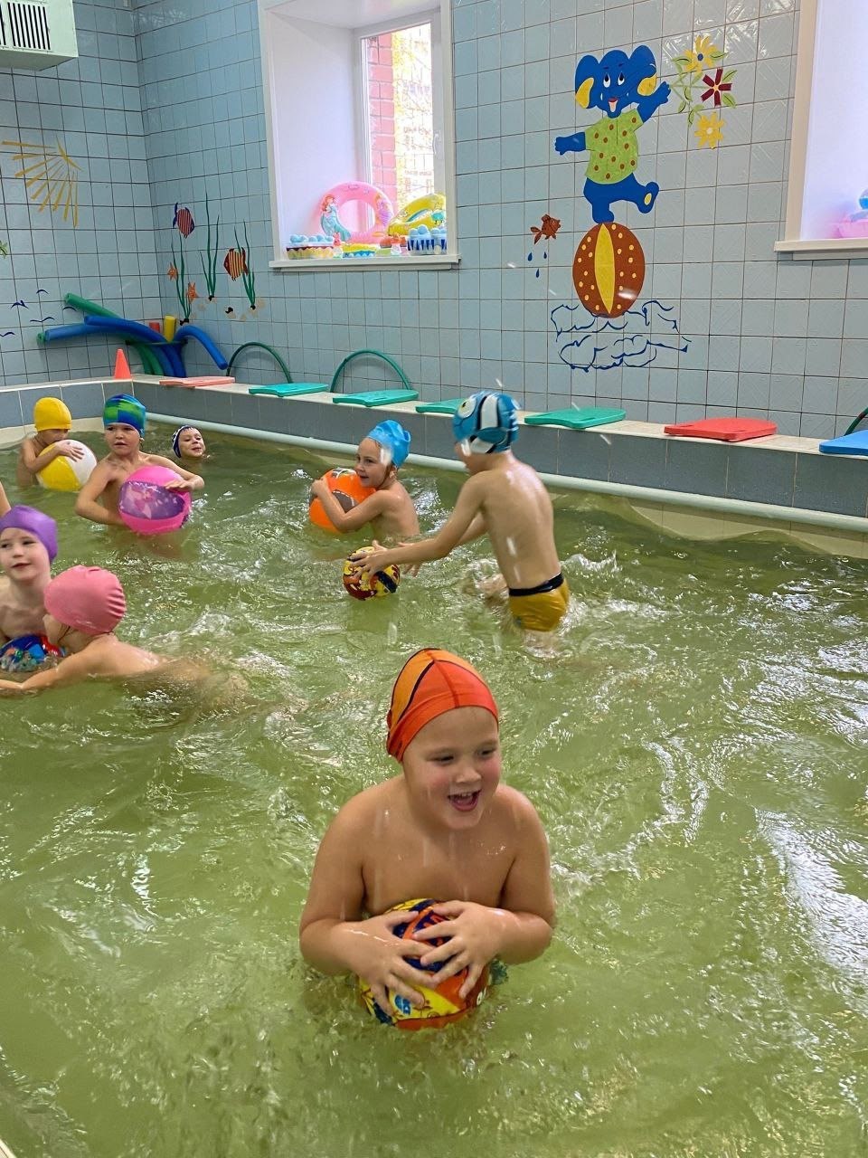 Поздравляем! Детскому саду "Дюймовочка" – 35 лет Поздравляем! Детскому саду "Дюймовочка" – 35 лет