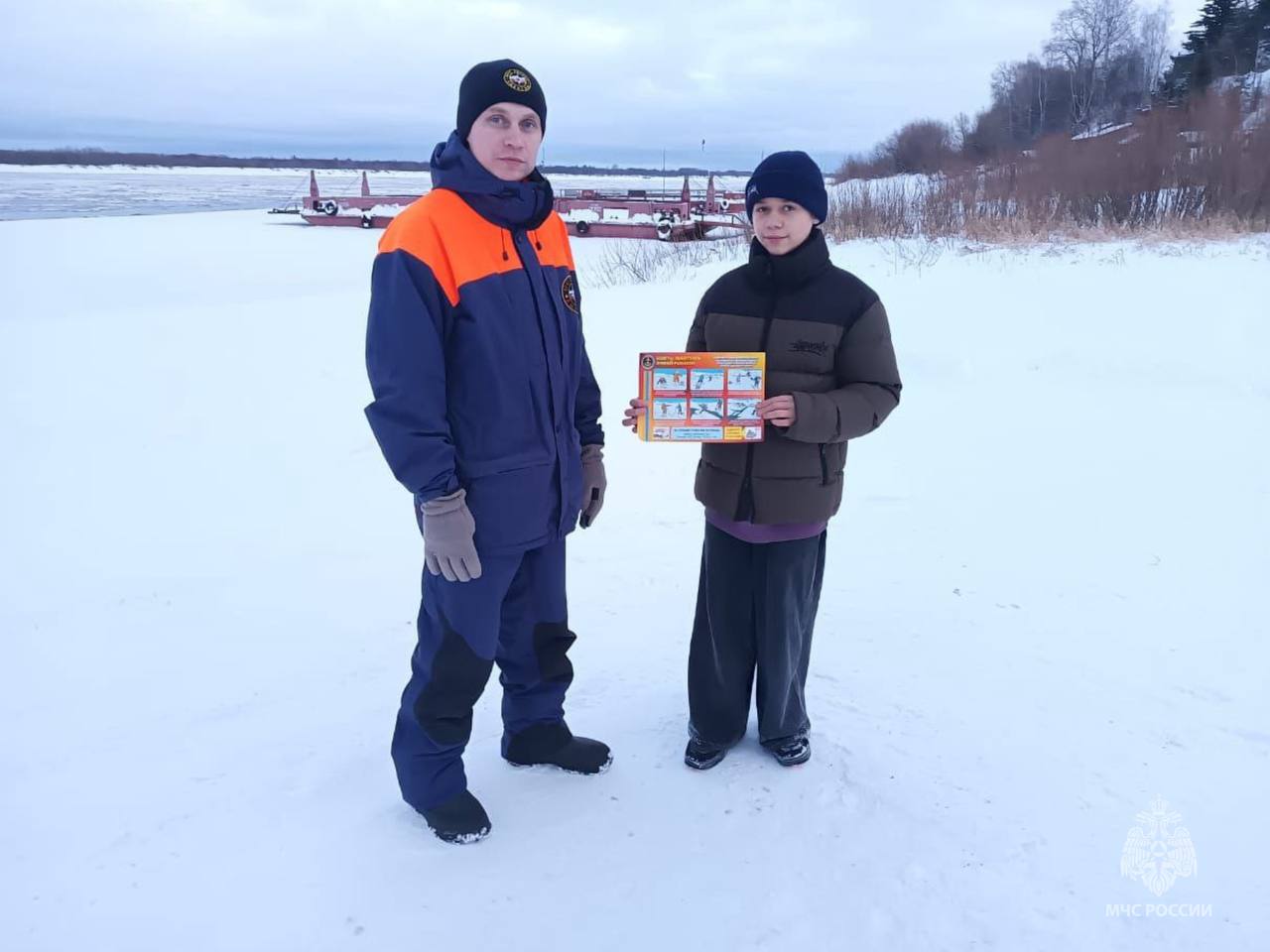 Лёд разрушается, опасность растёт Лёд разрушается, опасность растёт