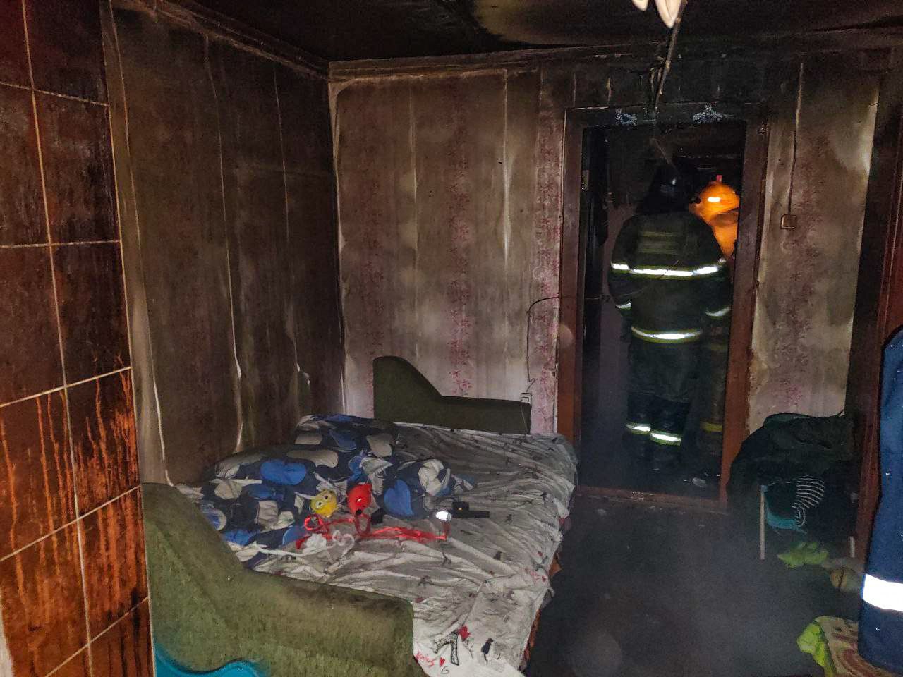 В Архангельске горел жилой дом В Архангельске горел жилой дом