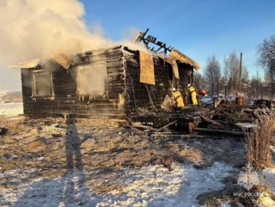 В Верхнетоемском округе пожар едва не стоил жизни женщине