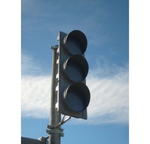 Внимание, водители и пешеходы! До 17:00 отключены от питания светофоры: