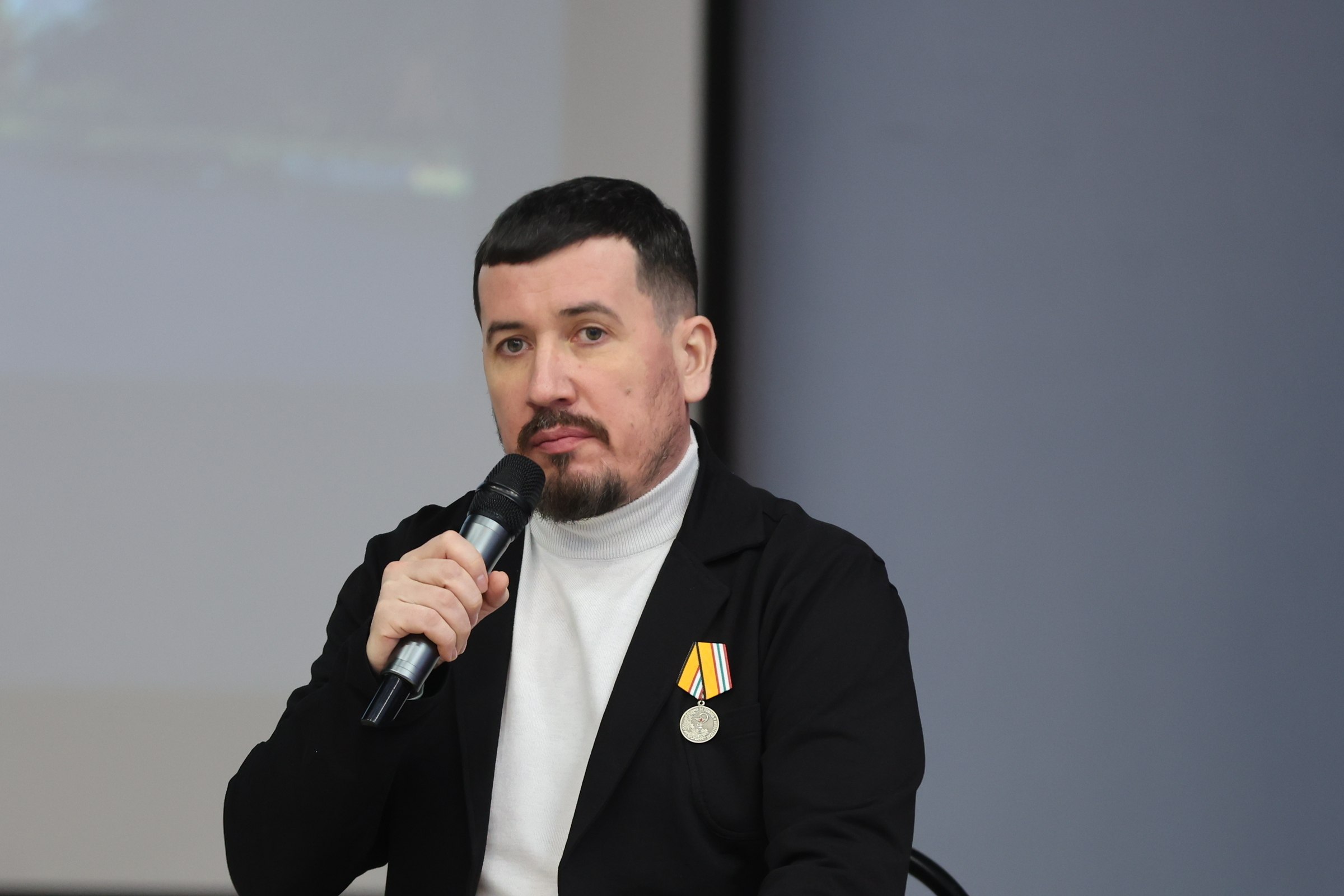 Ветераны боевых действий и волонтеры встретились с курсантами Арктического морского института имени В.И. Воронина Ветераны боевых действий и волонтеры встретились с курсантами Арктического морского института имени В.И. Воронина