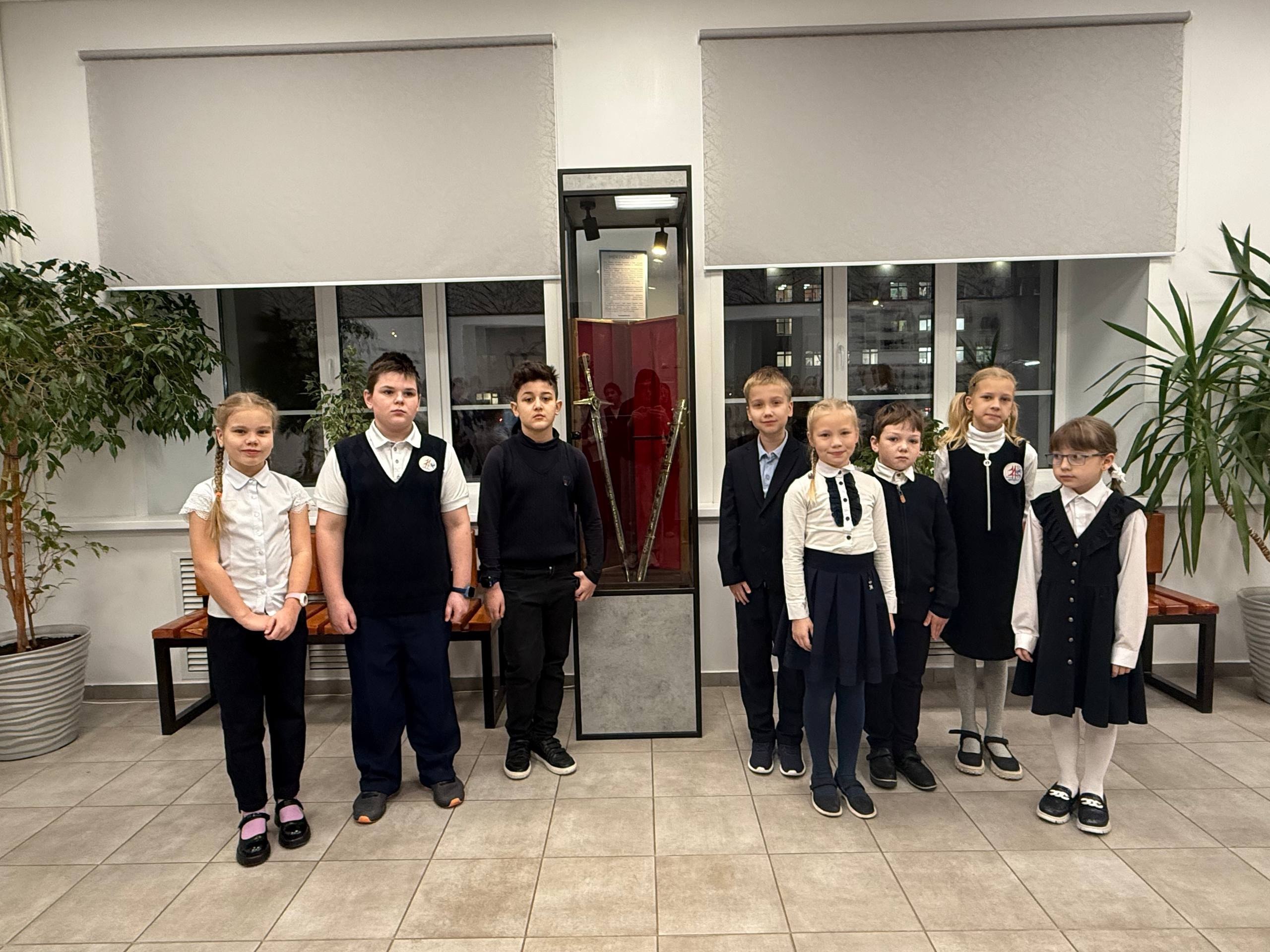 14 школа Архангельска приняла легендарный "Меч Победы"! 14 школа Архангельска приняла легендарный "Меч Победы"!