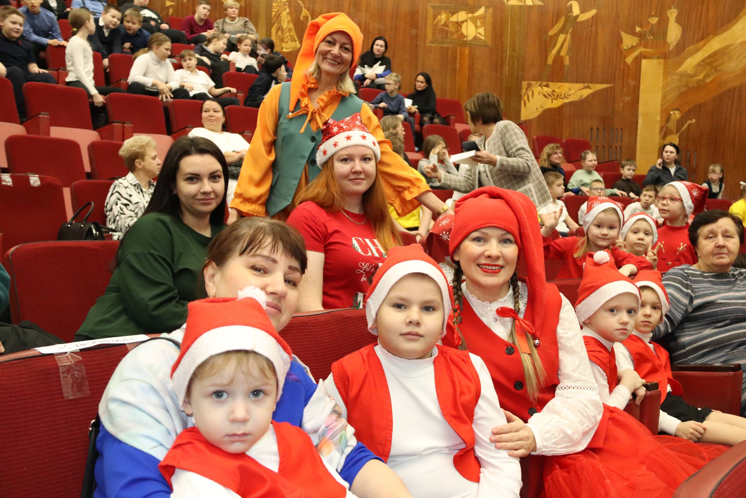 Игорь Арсентьев: Такие мероприятия никого не оставляют равнодушными Сегодня в Доме Корабела состоялся одиннадцатый областной фестиваль инклюзивного творчества «Добрый лучик» Игорь Арсентьев: Такие мероприятия никого не оставляют равнодушными Сегодня в Доме Корабела состоялся одиннадцатый областной фестиваль инклюзивного творчества «Добрый лучик»