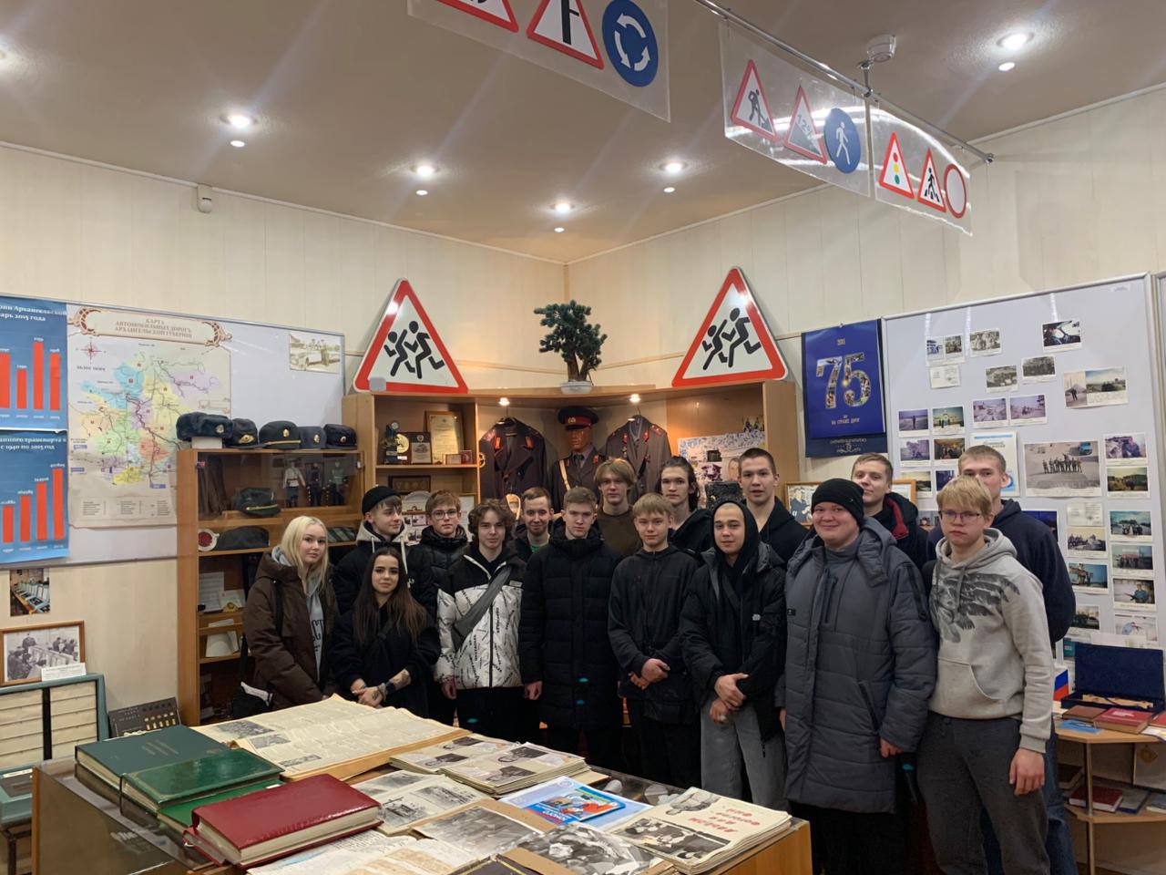 «ДЕНЬ ОТКРЫТЫХ ДВЕРЕЙ» прошел вчера в Управлении Госавтоинспекции «ДЕНЬ ОТКРЫТЫХ ДВЕРЕЙ» прошел вчера в Управлении Госавтоинспекции