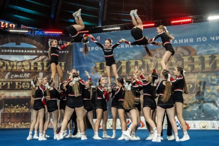 Не просто танцы с помпонами — настоящий спорт!