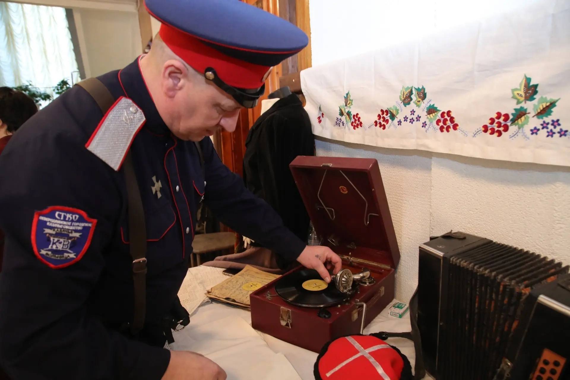 Игорь Арсентьев: В Северодвинске сегодня прошёл Фестиваль национальных культур: в городе работает 12 объединений - землячеств и этно-культурных автономий Игорь Арсентьев: В Северодвинске сегодня прошёл Фестиваль национальных культур: в городе работает 12 объединений - землячеств и этно-культурных автономий