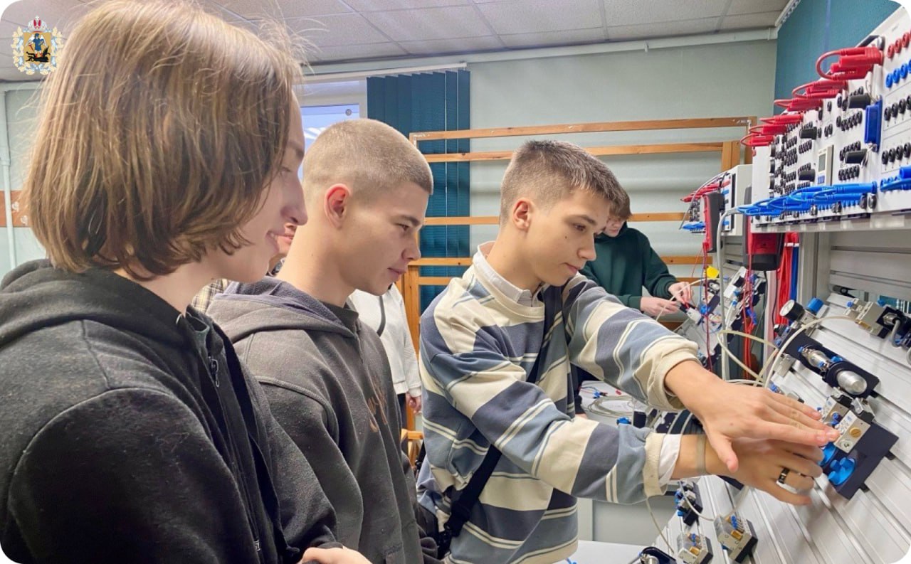 «Дегустация профессий»: более 2200 школьников Поморья открыли для себя мир рабочих специальностей «Дегустация профессий»: более 2200 школьников Поморья открыли для себя мир рабочих специальностей