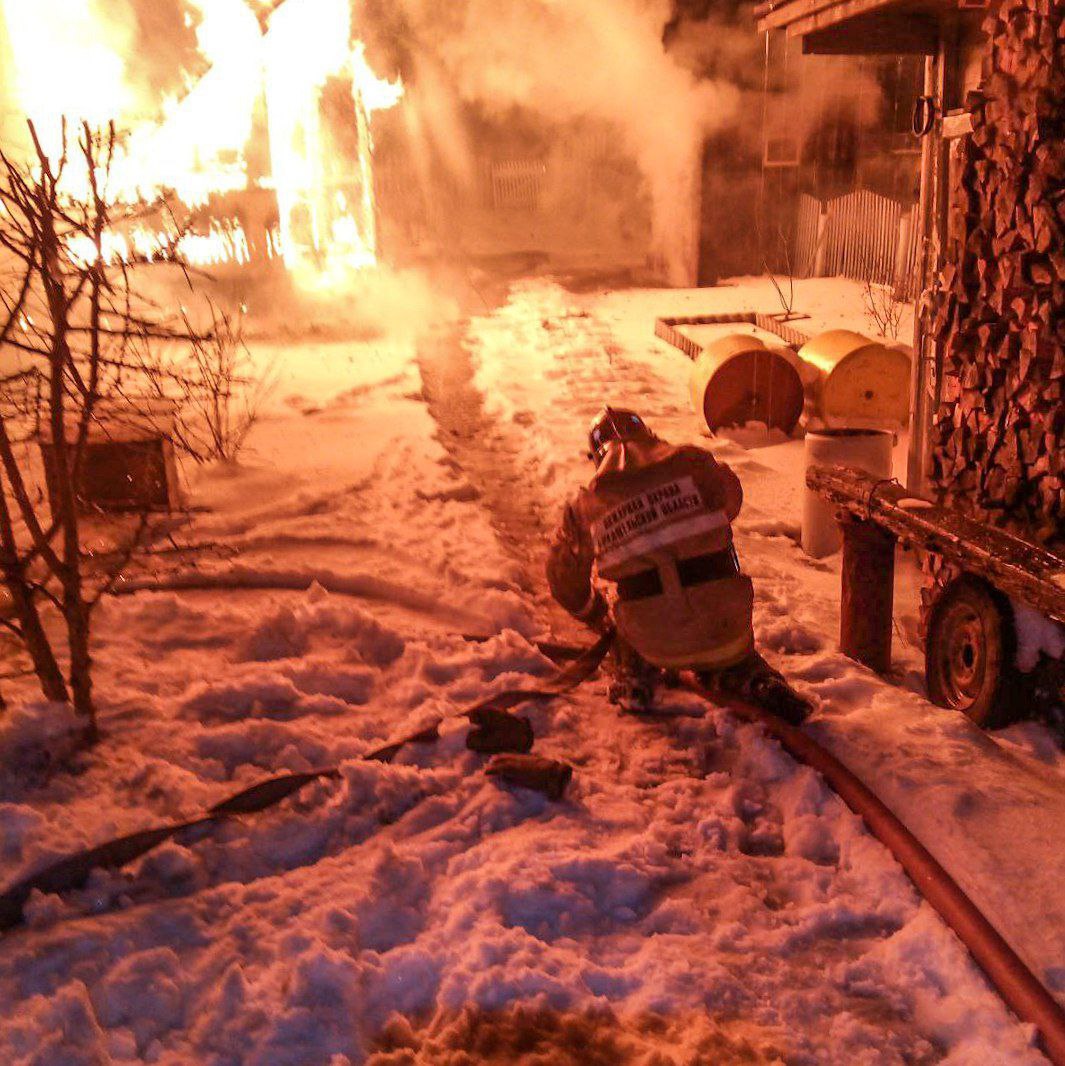 В Виноградовском округе при пожаре погиб мужчина В Виноградовском округе при пожаре погиб мужчина