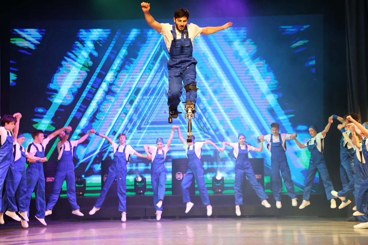 Энергетиков Архангельска в торжественной обстановке поздравили с профессиональным праздником, отличникам труда вручили заслуженные награды! Энергетиков Архангельска в торжественной обстановке поздравили с профессиональным праздником, отличникам труда вручили заслуженные награды!