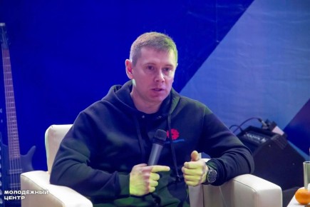 Игорь Арсентьев: В выходные дни встретился с представителями нашего молодежного сообщества, чтобы вместе подвести итоги 2025 года и поговорить о планах на будущее