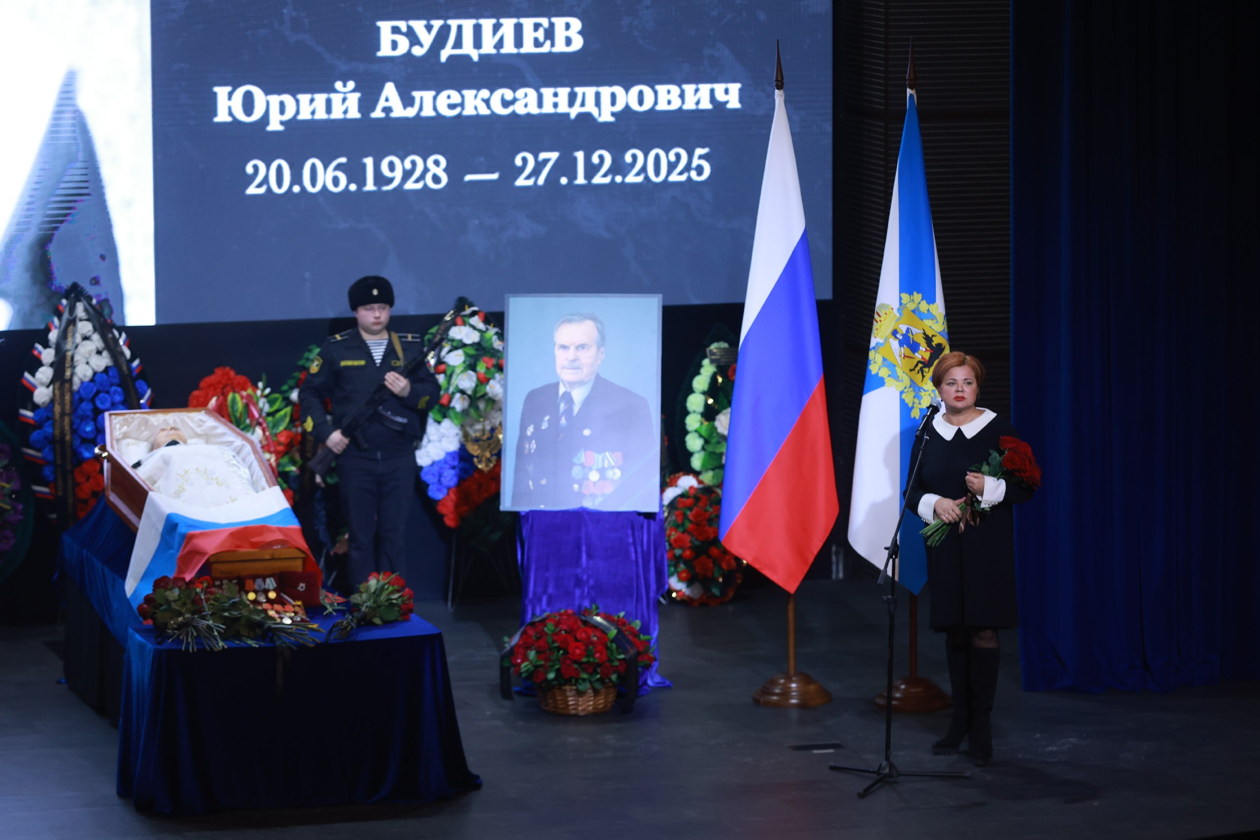 Ушла легенда... Сегодня простились с последним юнгой Архангельска. В конференц-зале Правительства Архангельской области состоялось прощание с ветераном Великой Отечественной войны, участником Северных конвоев Юрием... Ушла легенда... Сегодня простились с последним юнгой Архангельска. В конференц-зале Правительства Архангельской области состоялось прощание с ветераном Великой Отечественной войны, участником Северных конвоев Юрием...