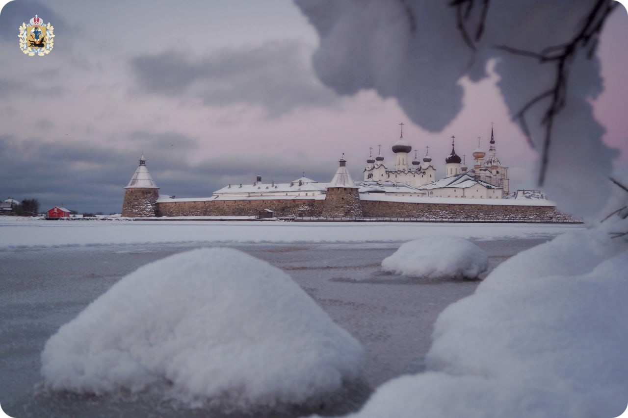 Завершаем последний рабочий день 2025 года прекрасными видами зимних Соловков Завершаем последний рабочий день 2025 года прекрасными видами зимних Соловков