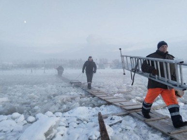 Хабарка - первая: открыта ледовая пешеходная переправа!