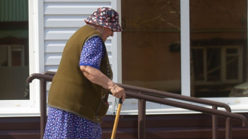 Пенсии без стажа: как живут россияне в условиях социальной обеспеченности