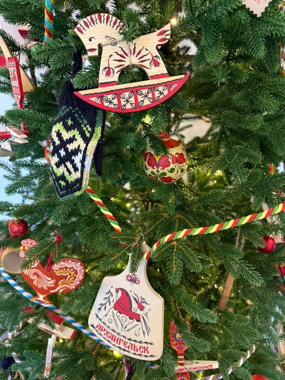 А вы уже побывали на «Вернисаже новогодних елок»? А вы уже побывали на «Вернисаже новогодних елок»?