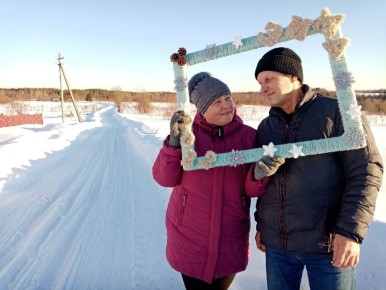 Сегодня 40 лет совместной жизни отмечают Светлана Михайловна и Владимир Васильевич Пашковы!