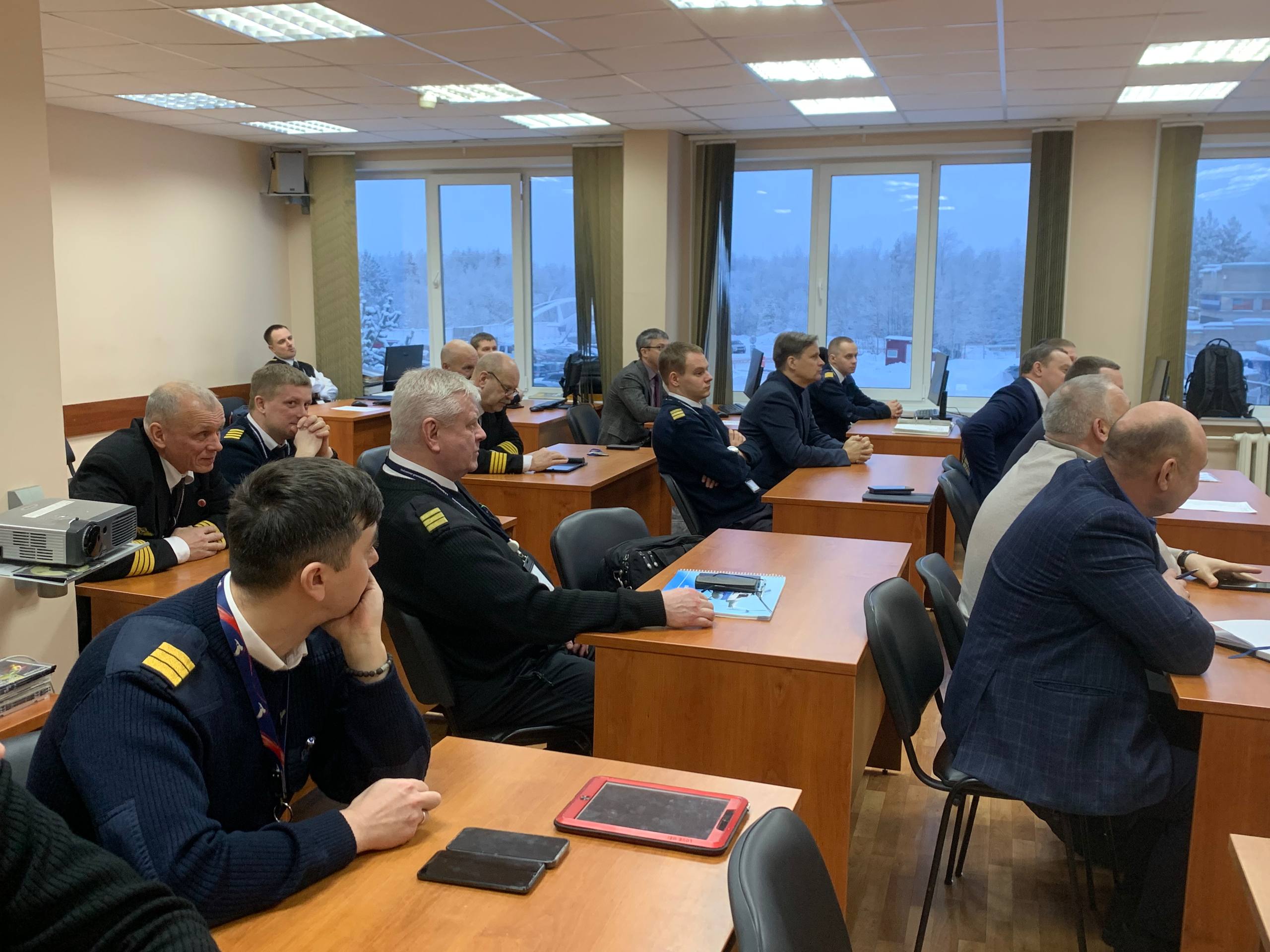 В аэропорту Васьково обсудили вопросы развития транспортной инфраструктуры Приморского округа В аэропорту Васьково обсудили вопросы развития транспортной инфраструктуры Приморского округа