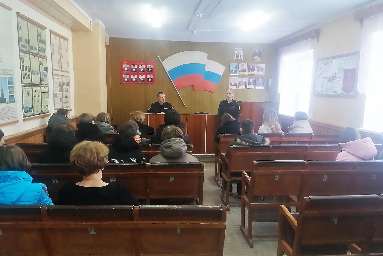 Мероприятия в рамках Всероссийской акции «Студенческий десант» прошли в Павловской средней школе в Каргопольском округе, Онежском индустриальном техникуме и в Архангельске в школах № 1, 17, 27, 62, в Эколого-биологическом... Мероприятия в рамках Всероссийской акции «Студенческий десант» прошли в Павловской средней школе в Каргопольском округе, Онежском индустриальном техникуме и в Архангельске в школах № 1, 17, 27, 62, в Эколого-биологическом...