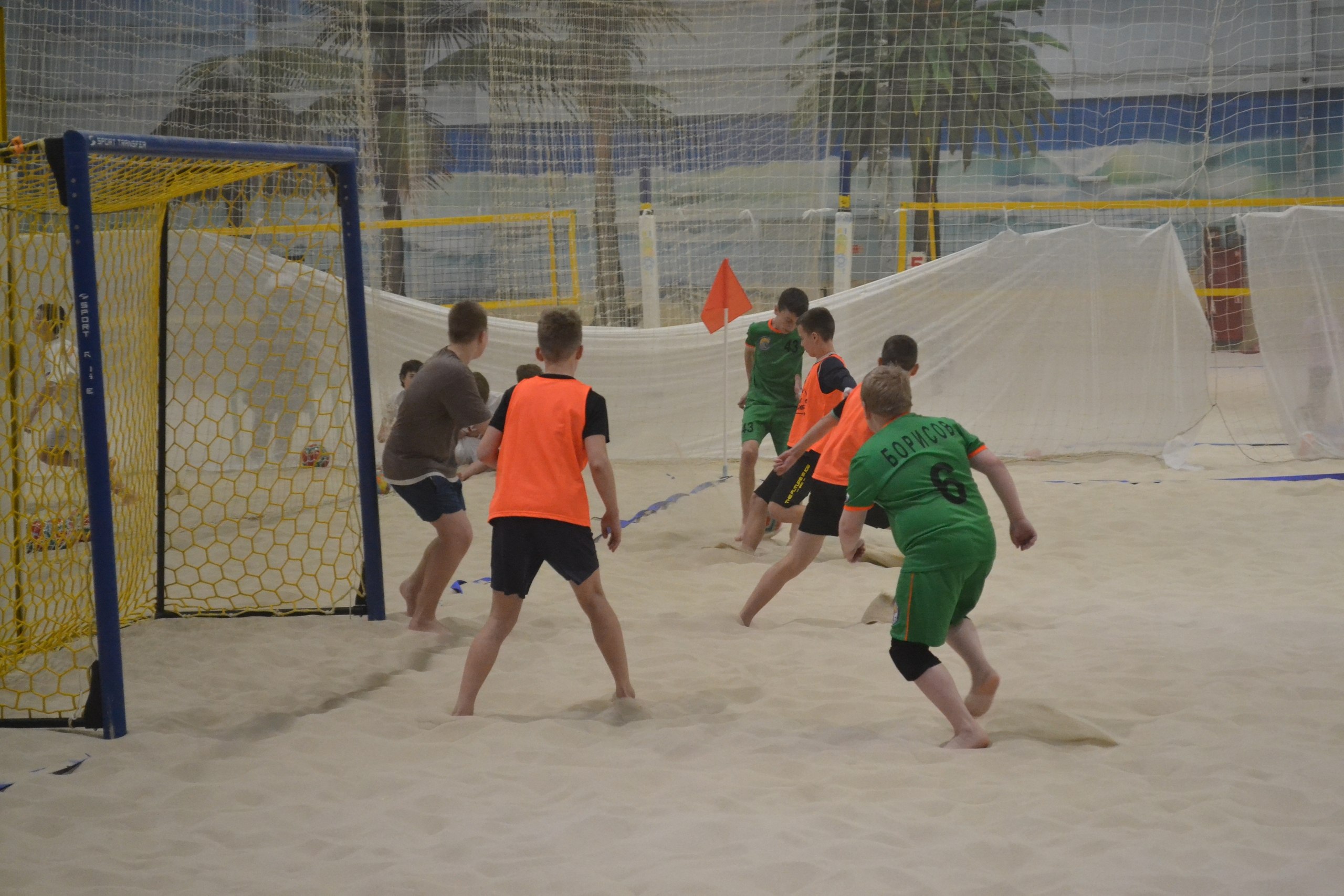 В спортивной школе им. Павла Усова активно развивают пляжный футбол! Уже три года юные спортсмены от 7 до 14 лет занимаются в детском пляжном футбольном клубе «Локомотив» в спортивно-оздоровительных группах на бюджетной... В спортивной школе им. Павла Усова активно развивают пляжный футбол! Уже три года юные спортсмены от 7 до 14 лет занимаются в детском пляжном футбольном клубе «Локомотив» в спортивно-оздоровительных группах на бюджетной...