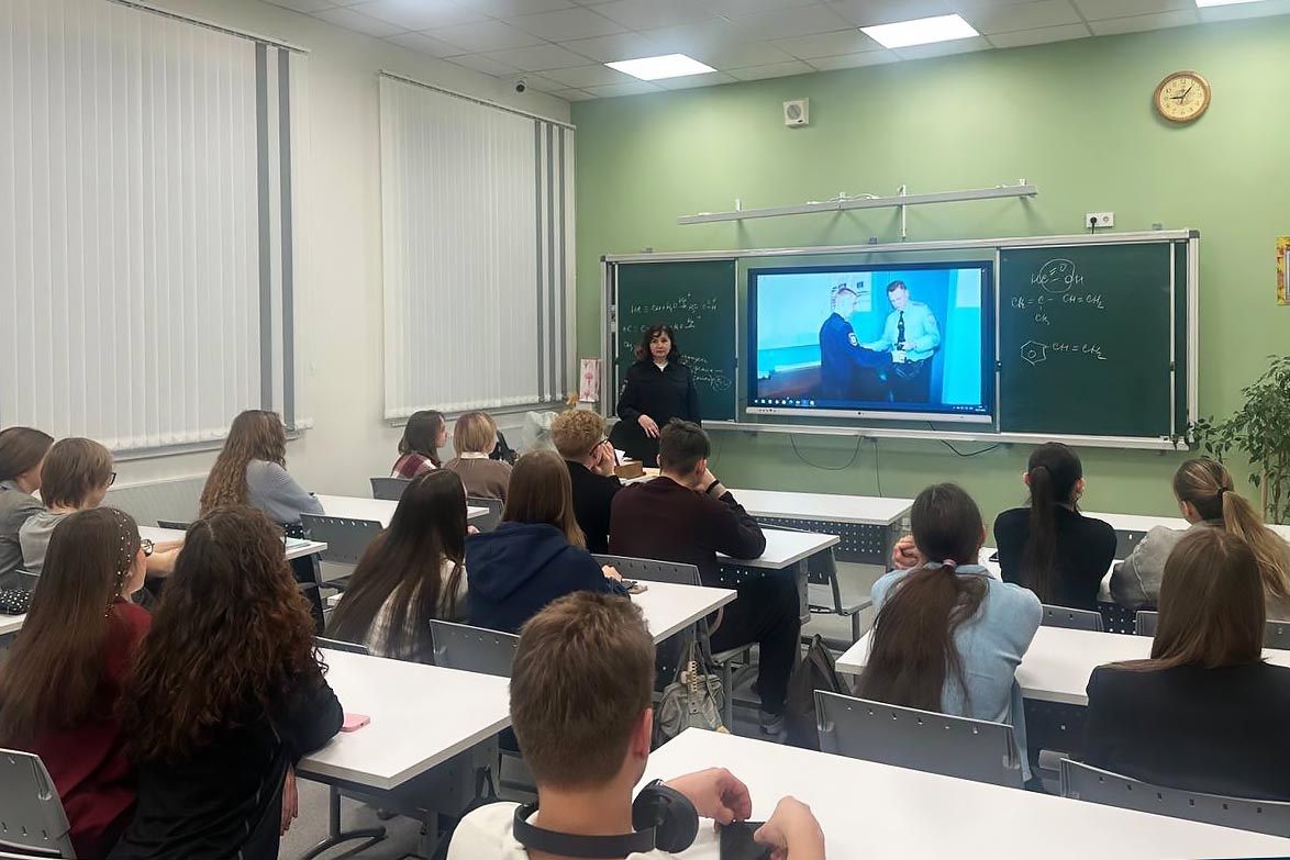 Мероприятия в рамках Всероссийской акции «Студенческий десант» прошли в Павловской средней школе в Каргопольском округе, Онежском индустриальном техникуме и в Архангельске в школах № 1, 17, 27, 62, в Эколого-биологическом... Мероприятия в рамках Всероссийской акции «Студенческий десант» прошли в Павловской средней школе в Каргопольском округе, Онежском индустриальном техникуме и в Архангельске в школах № 1, 17, 27, 62, в Эколого-биологическом...