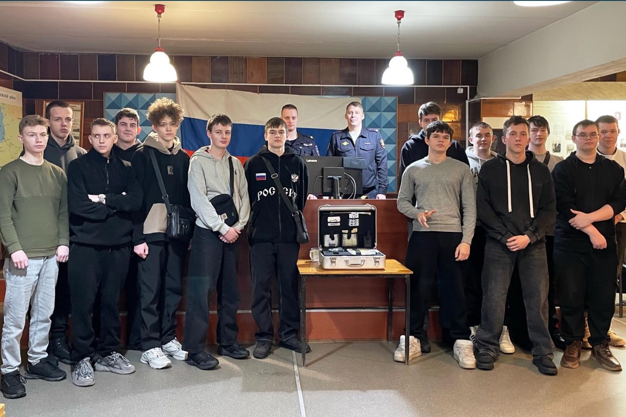 Мероприятия в рамках Всероссийской акции «Студенческий десант» прошли в Павловской средней школе в Каргопольском округе, Онежском индустриальном техникуме и в Архангельске в школах № 1, 17, 27, 62, в Эколого-биологическом... Мероприятия в рамках Всероссийской акции «Студенческий десант» прошли в Павловской средней школе в Каргопольском округе, Онежском индустриальном техникуме и в Архангельске в школах № 1, 17, 27, 62, в Эколого-биологическом...