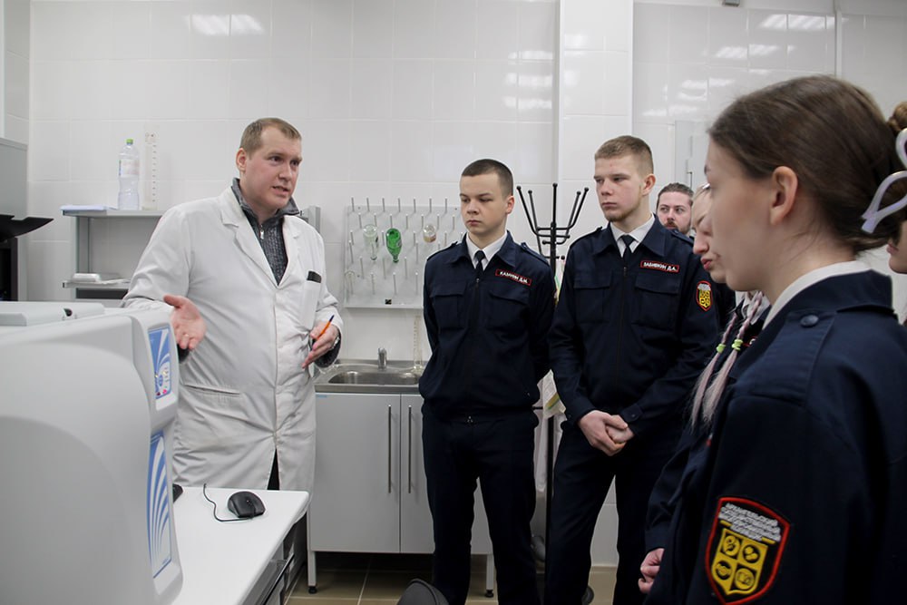 В рамках Всероссийской акции «Студенческий десант» учащиеся 3 курса Архангельского государственного многопрофильного колледжа, обучающиеся по специальности «Правоохранительная деятельность», побывали на экскурсии в... В рамках Всероссийской акции «Студенческий десант» учащиеся 3 курса Архангельского государственного многопрофильного колледжа, обучающиеся по специальности «Правоохранительная деятельность», побывали на экскурсии в...