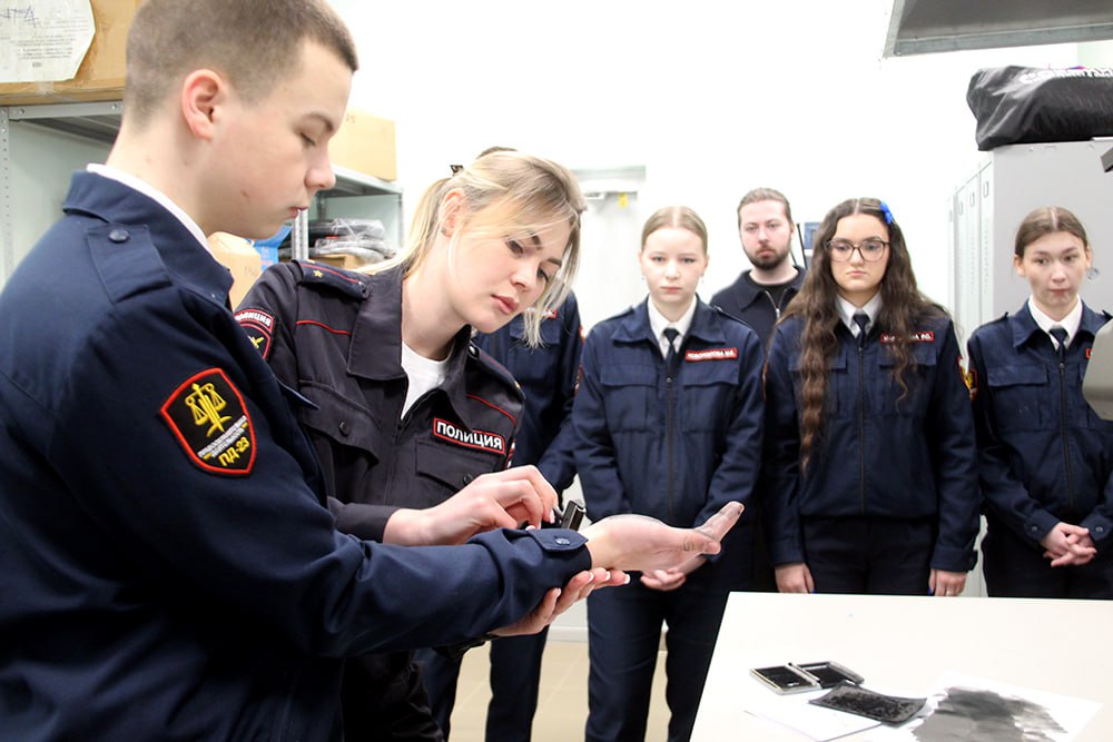 В рамках Всероссийской акции «Студенческий десант» учащиеся 3 курса Архангельского государственного многопрофильного колледжа, обучающиеся по специальности «Правоохранительная деятельность», побывали на экскурсии в... В рамках Всероссийской акции «Студенческий десант» учащиеся 3 курса Архангельского государственного многопрофильного колледжа, обучающиеся по специальности «Правоохранительная деятельность», побывали на экскурсии в...