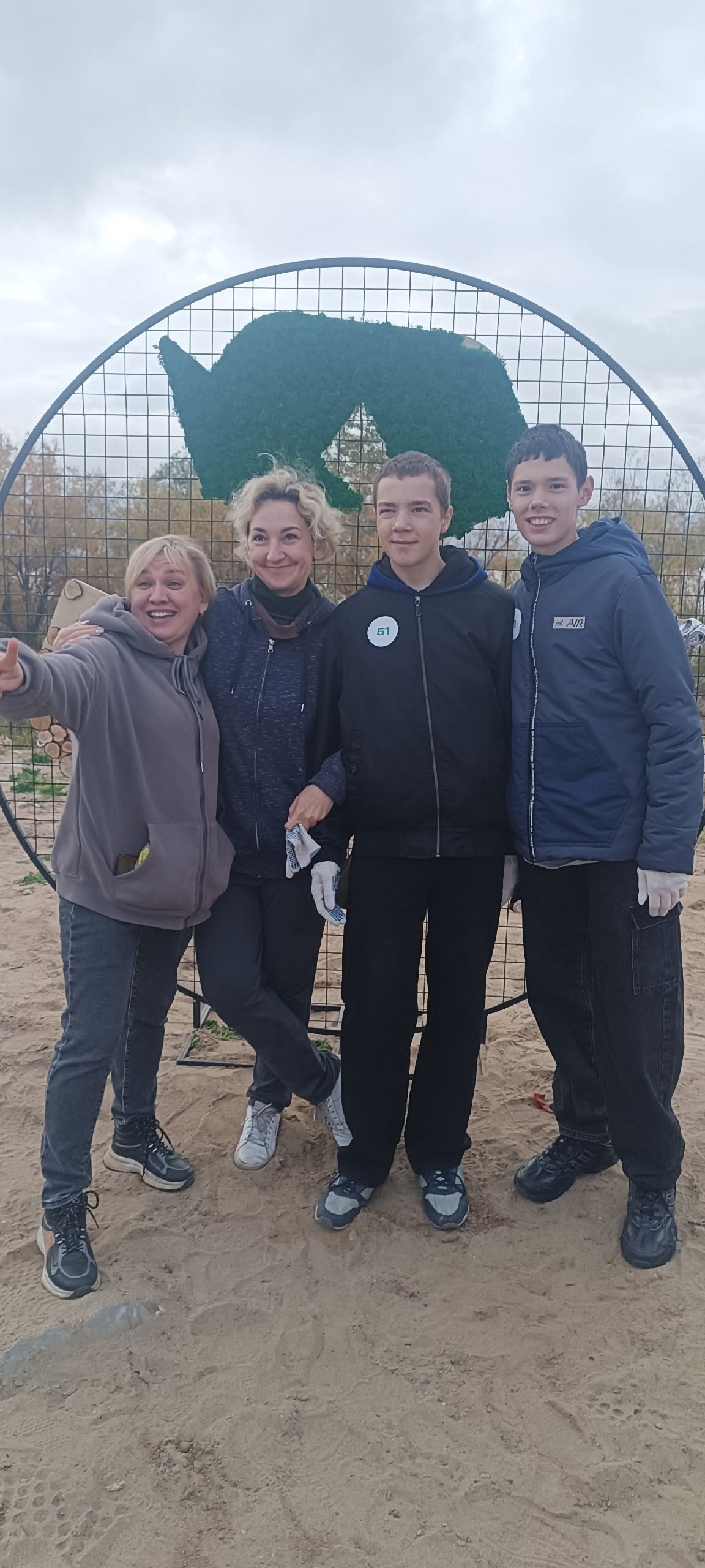 Архангельский центр помощи детям «Мамонтёнок» ищет наставников для подростков и выпускников детского дома!