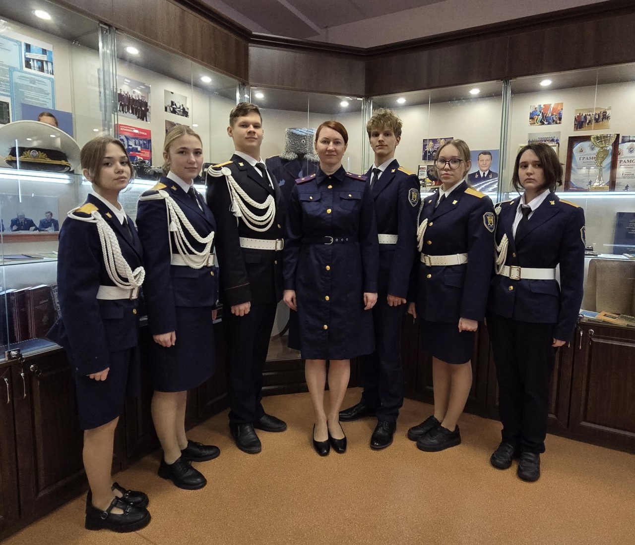 Сотрудники следственного управления провели мероприятия, посвященные Дню снятия блокады Ленинграда Сотрудники следственного управления провели мероприятия, посвященные Дню снятия блокады Ленинграда