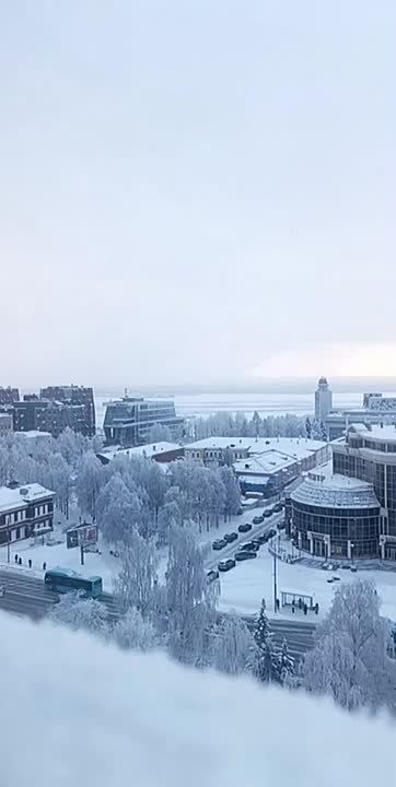 Закружило, заметелило... Смотрите, какую красоту снял наш корреспондент Роман Филковский