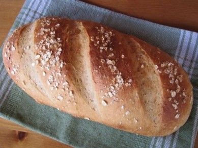 Овсяный хлеб, который станет хитом кухни: простой рецепт пышного батона
