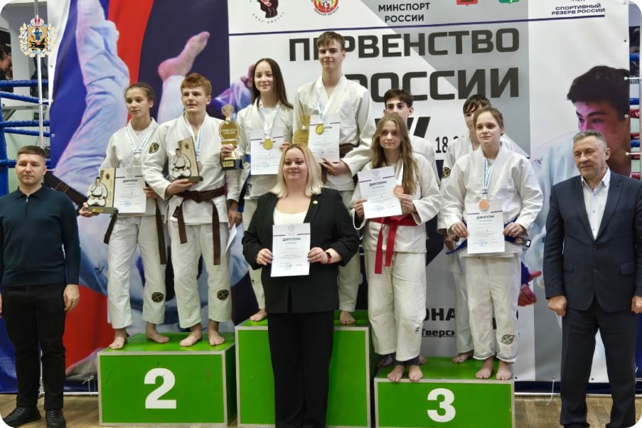 Бронзовые медали на Первенстве России по джиу-джитсу среди юниоров до 21 года завоевали архангельские спортсмены Бронзовые медали на Первенстве России по джиу-джитсу среди юниоров до 21 года завоевали архангельские спортсмены