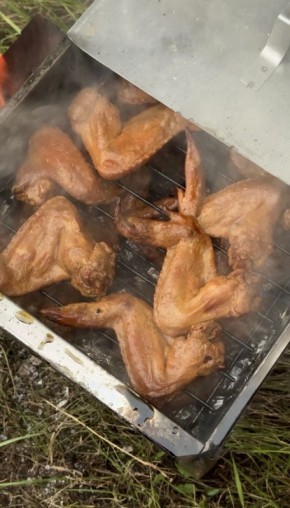 Оригинальные куриные крылышки горячего копчения