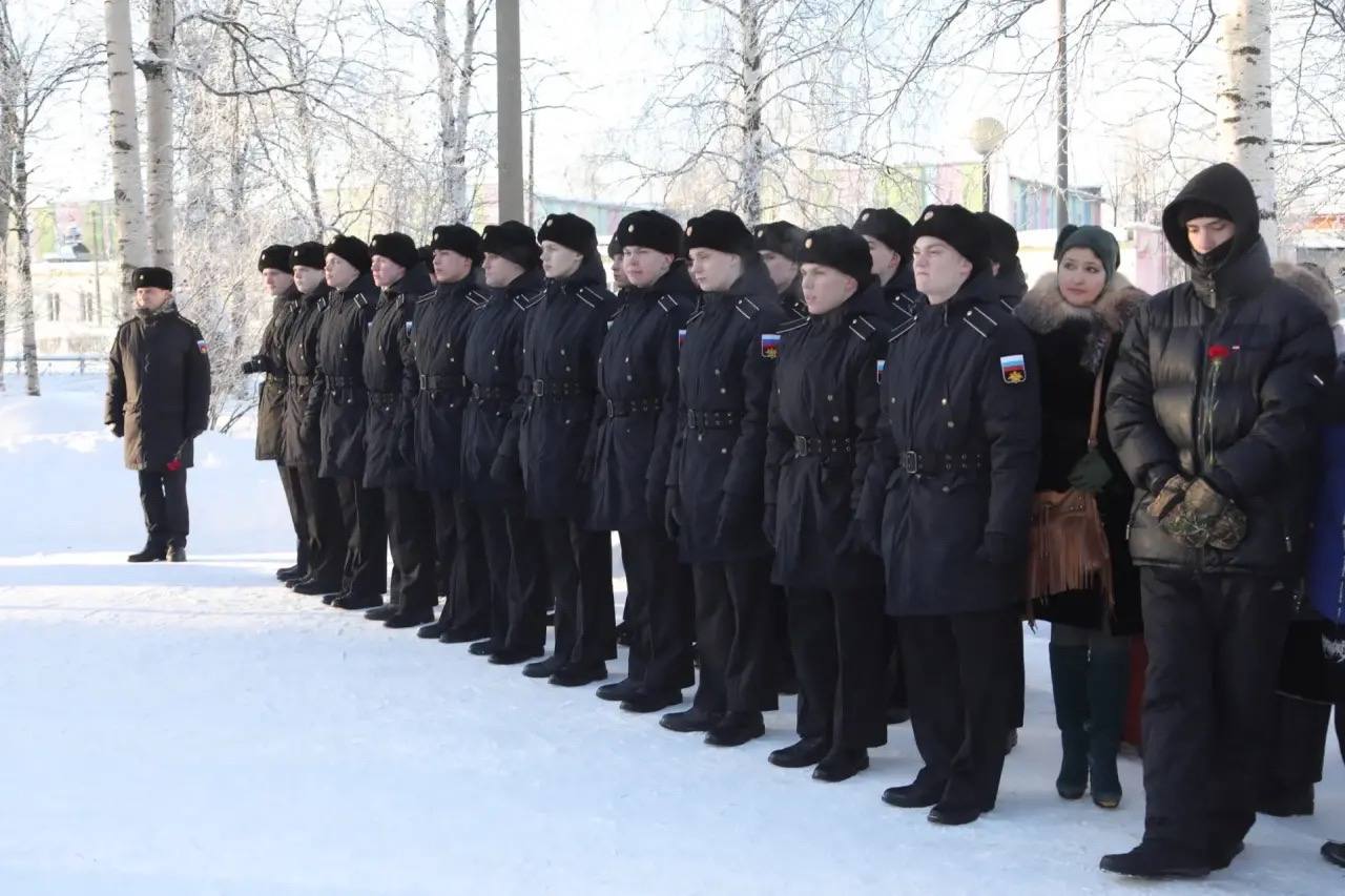 Игорь Арсентьев: Сегодня, 15 февраля, в День памяти о россиянах, исполнявших служебный долг за пределами Отечества, мы собрались у памятного знака воинам-северодвинцам, погибшим в Афганистане и Чеченской Республике Игорь Арсентьев: Сегодня, 15 февраля, в День памяти о россиянах, исполнявших служебный долг за пределами Отечества, мы собрались у памятного знака воинам-северодвинцам, погибшим в Афганистане и Чеченской Республике