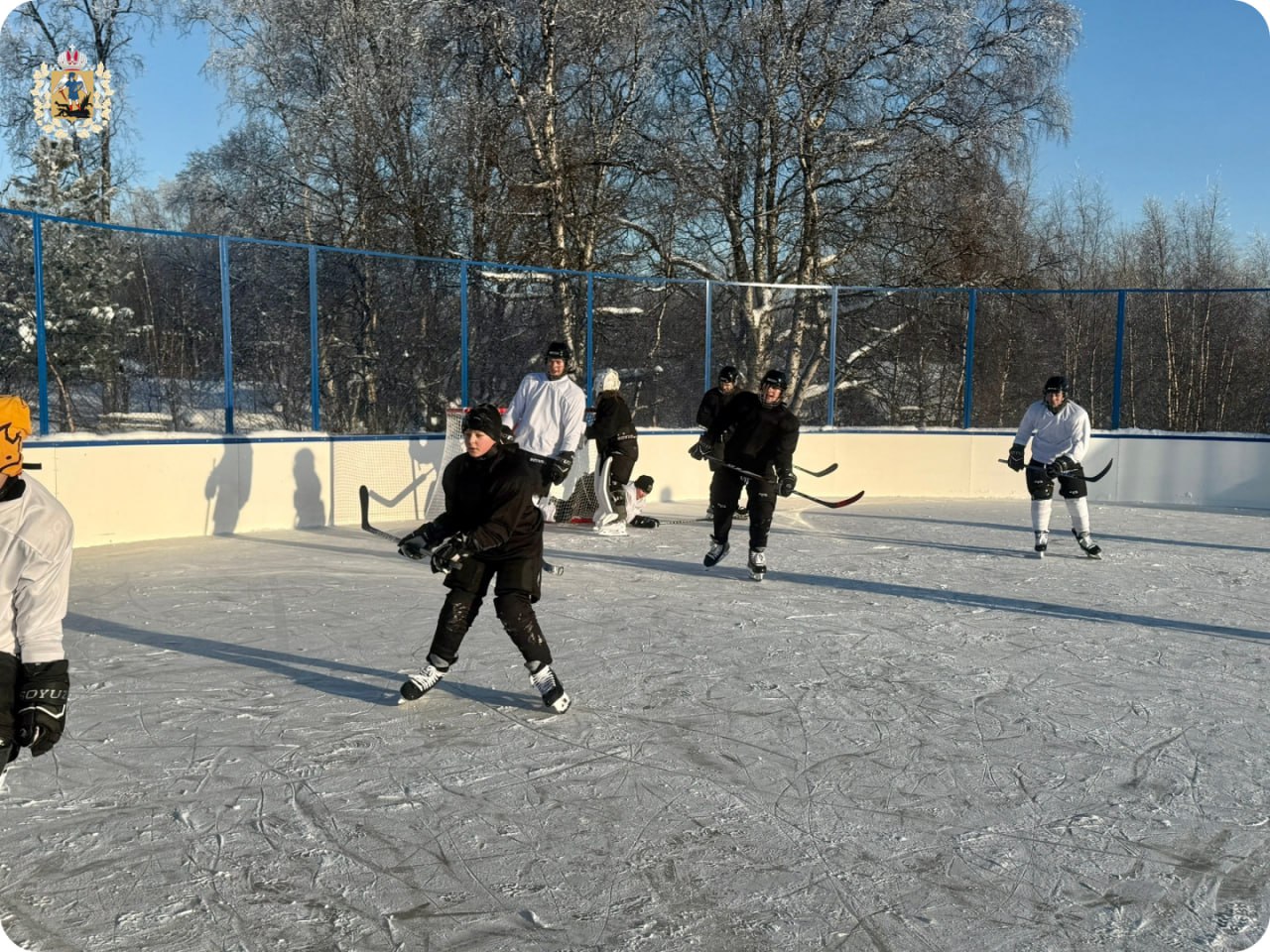 В посёлке Соловецкий состоялась торжественная церемония открытия хоккейной площадки В посёлке Соловецкий состоялась торжественная церемония открытия хоккейной площадки