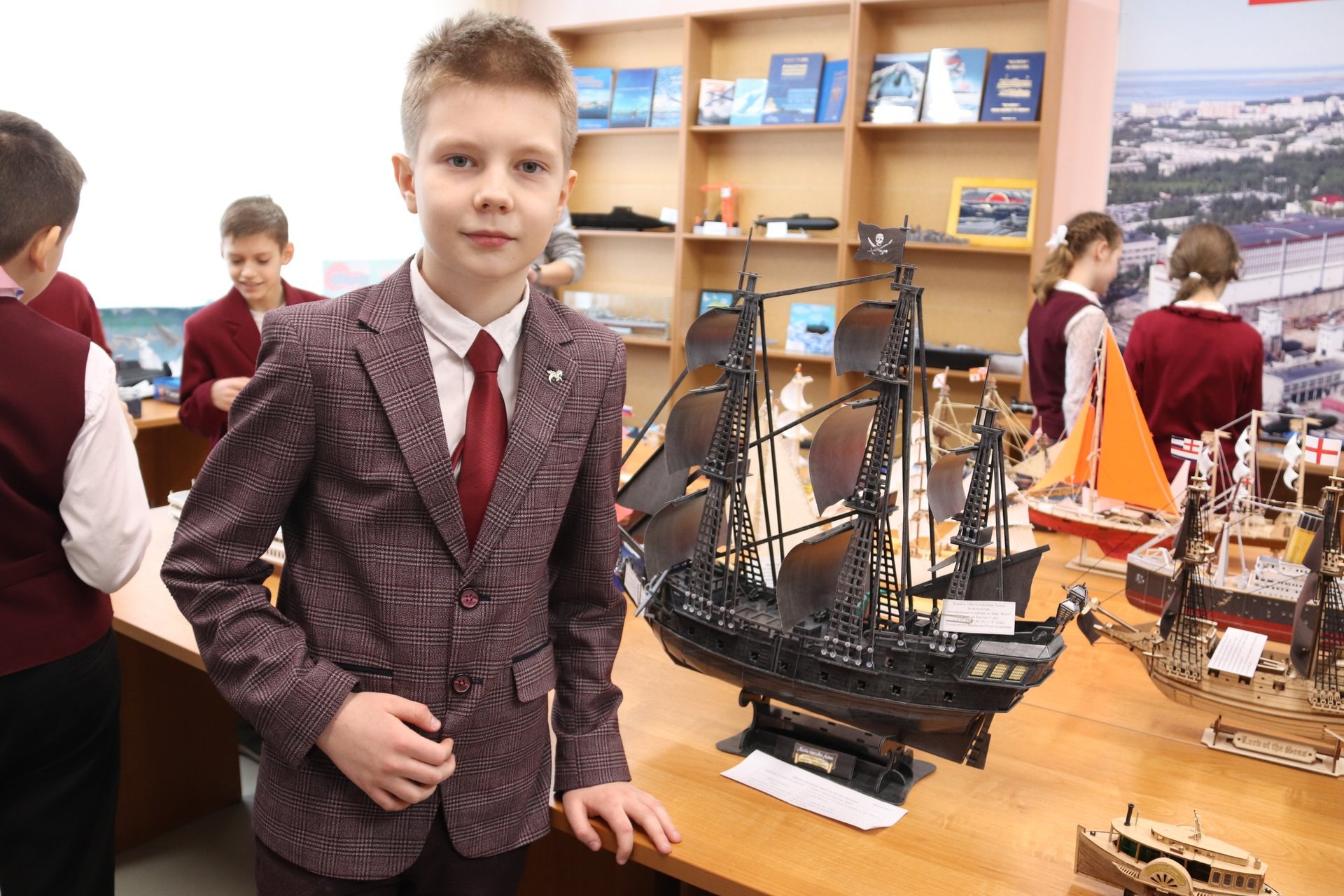 Более 200 работ юных судомоделистов представлены на выставке в Северодвинске Более 200 работ юных судомоделистов представлены на выставке в Северодвинске